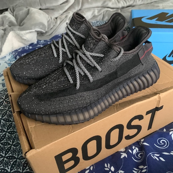 Yeezy 350 v2 black R E P S - Picture 1 of 5